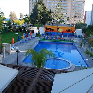 The Caravel Hotel